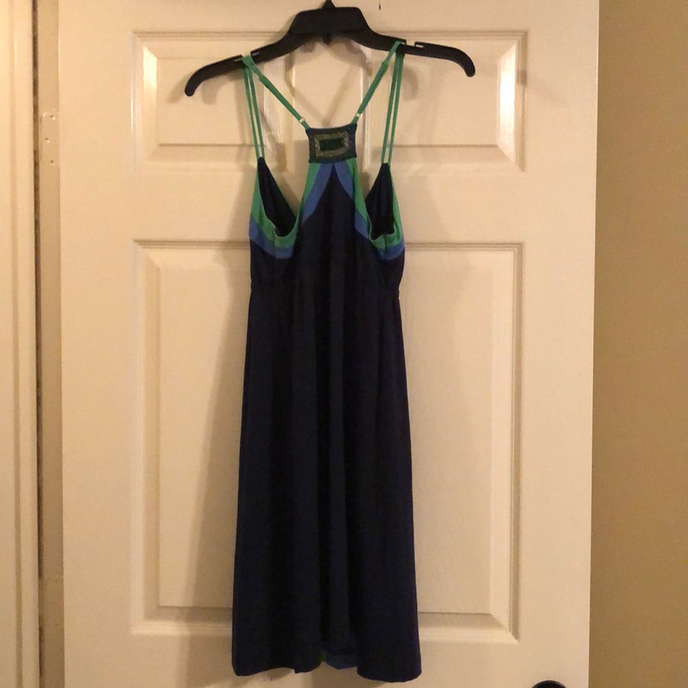 Cover up - Picture 4 of 5